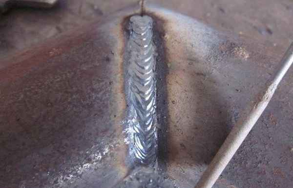 Как варить ржавый металл электродом и не прожигать при этом